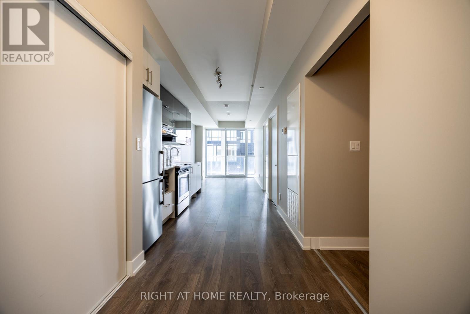205 - 180 Fairview Mall Drive, Toronto (Don Valley Village), Ontario  M2J 0G4 - Photo 2 - C12055612