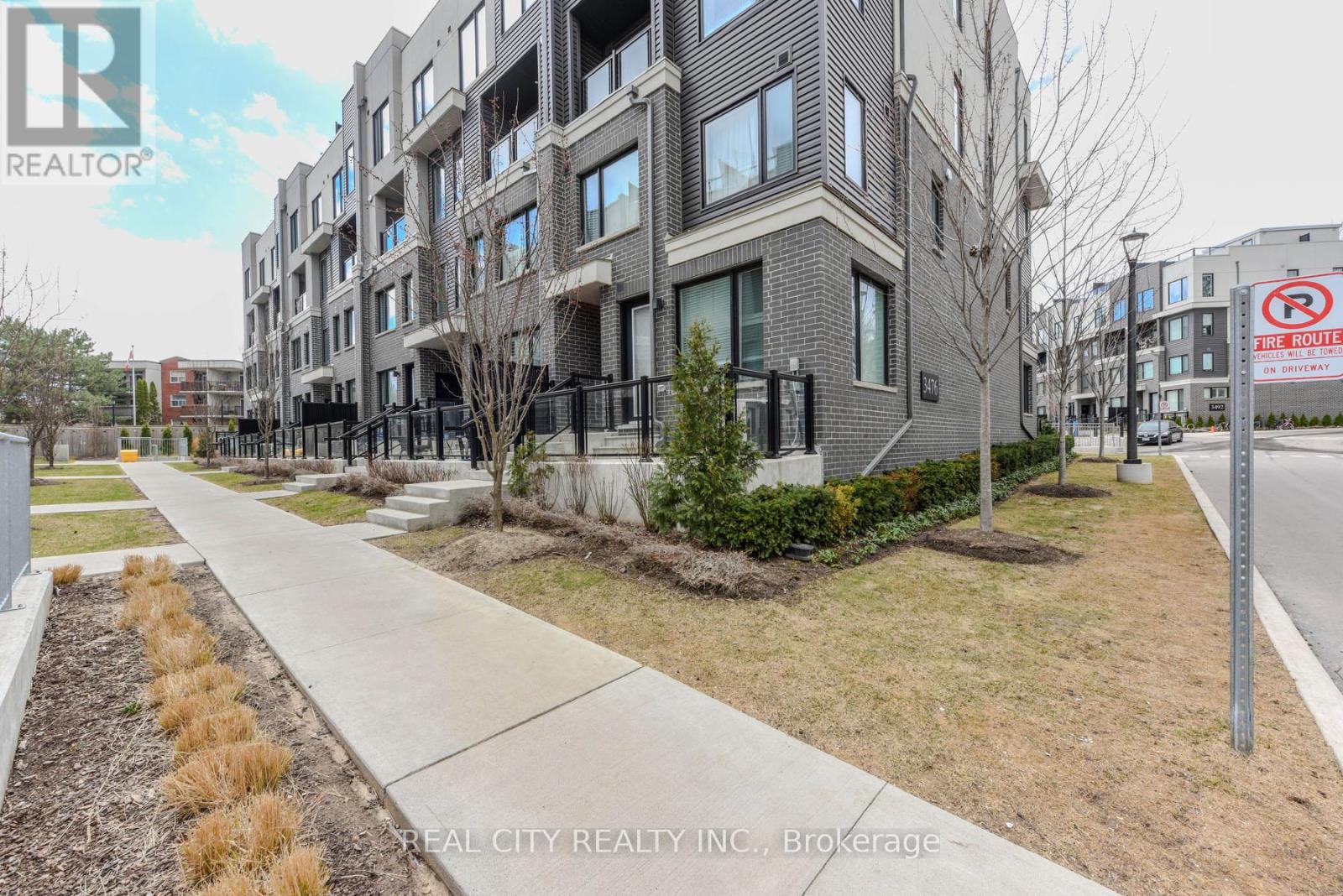 2 - 3476 Widdicombe Way, Mississauga, Ontario  L5L 0B8 - Photo 5 - W12055611