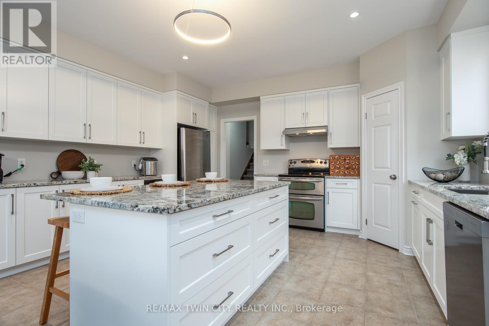 508 Topper Woods Crescent, Kitchener, Ontario  N2P 2Y4 - Photo 26 - X12055650