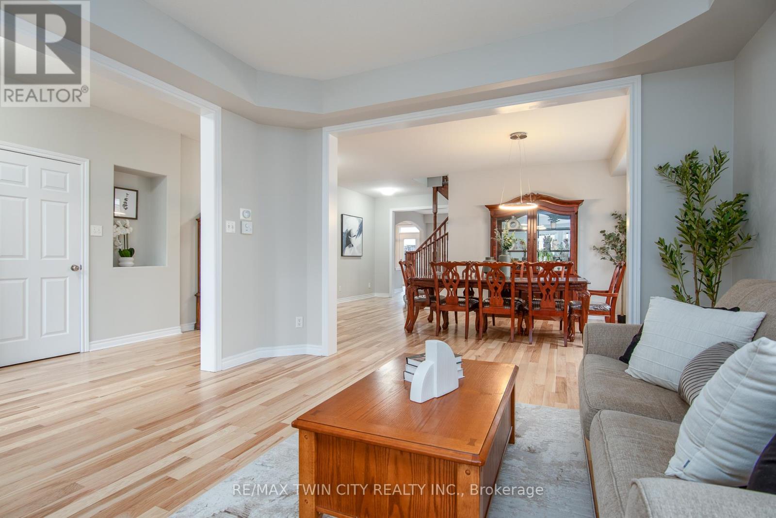 508 Topper Woods Crescent, Kitchener, Ontario  N2P 2Y4 - Photo 6 - X12055650
