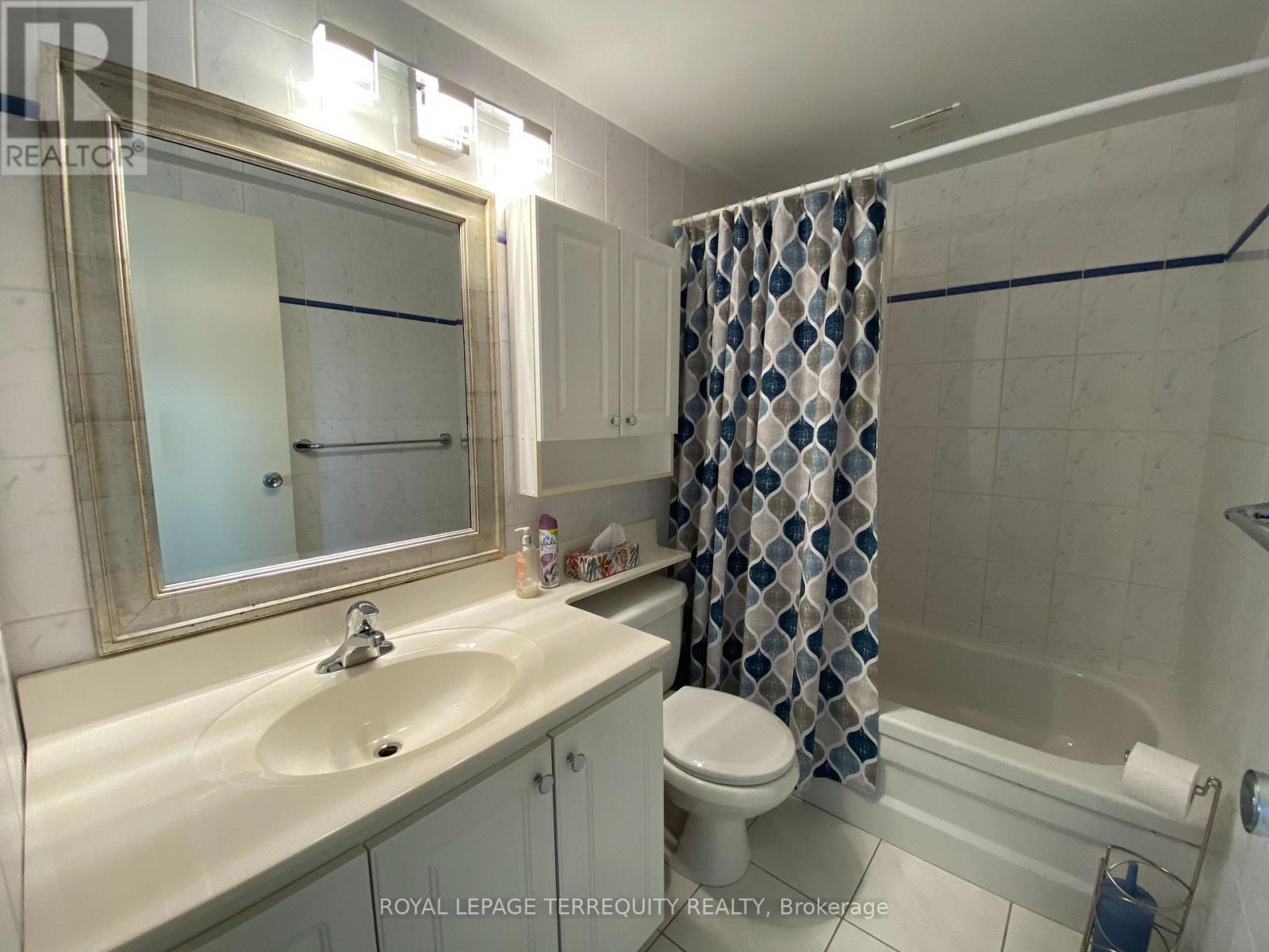 1501 - 270 Scarlett Road, Toronto (Rockcliffe-Smythe), Ontario  M6N 4X7 - Photo 12 - W12055626