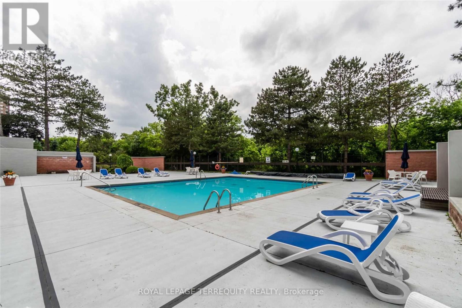 1501 - 270 Scarlett Road, Toronto (Rockcliffe-Smythe), Ontario  M6N 4X7 - Photo 21 - W12055626
