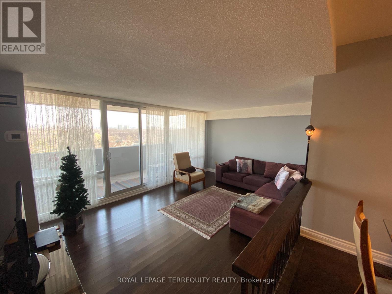 1501 - 270 Scarlett Road, Toronto (Rockcliffe-Smythe), Ontario  M6N 4X7 - Photo 9 - W12055626