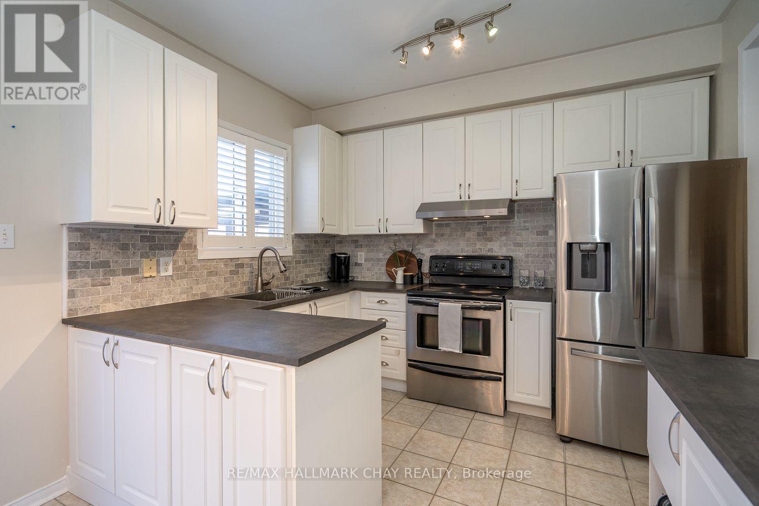 24 Bushberry Road, Brampton (Snelgrove), Ontario  L7A 1L3 - Photo 22 - W12055662