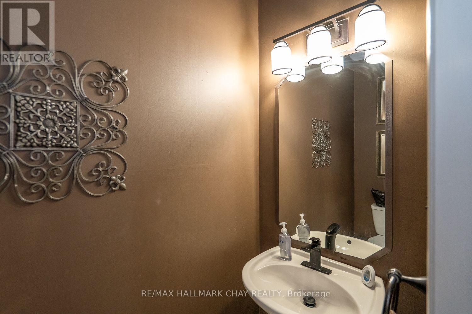 24 Bushberry Road, Brampton (Snelgrove), Ontario  L7A 1L3 - Photo 29 - W12055662