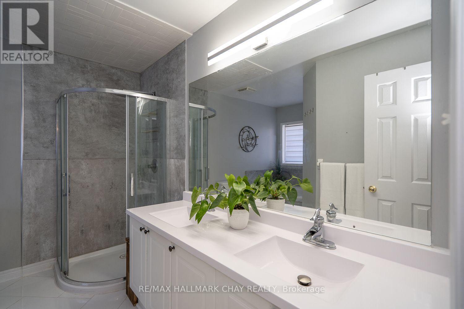 24 Bushberry Road, Brampton (Snelgrove), Ontario  L7A 1L3 - Photo 35 - W12055662