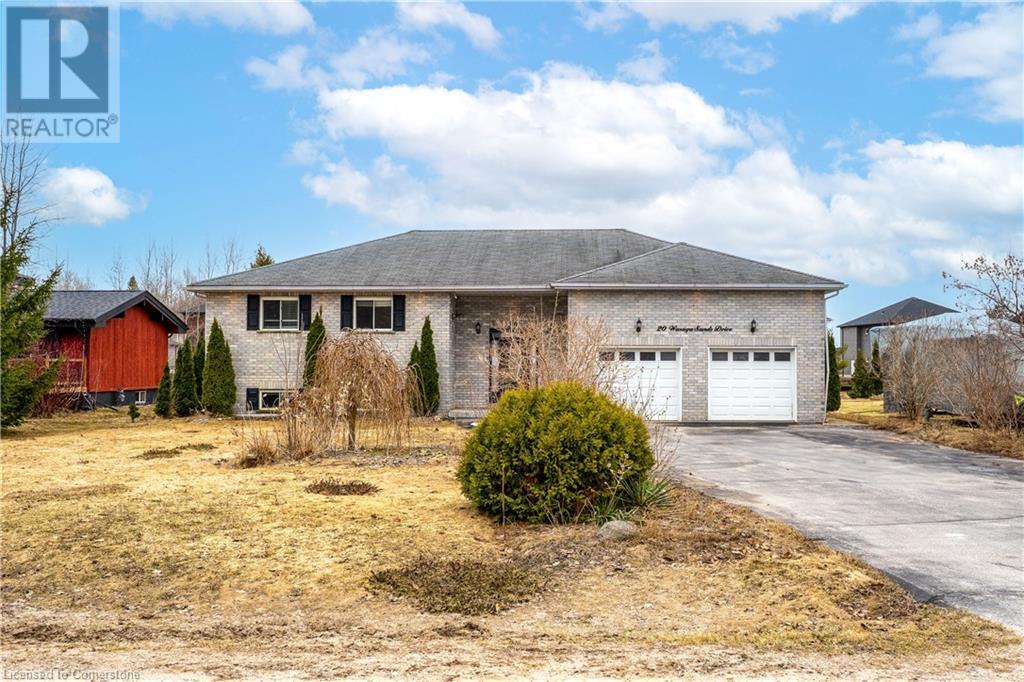 Property at 20 WASAGA SANDS Drive image 3