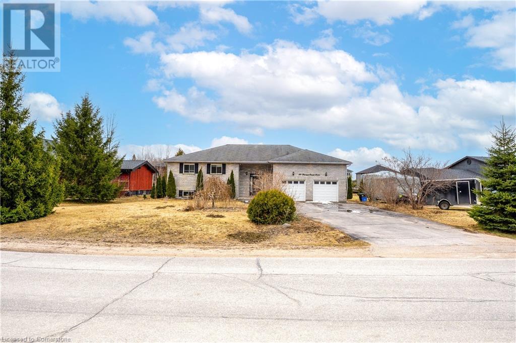 Property at 20 WASAGA SANDS Drive image 2