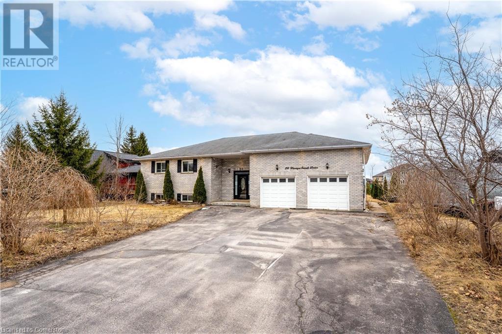Property at 20 WASAGA SANDS Drive image 4