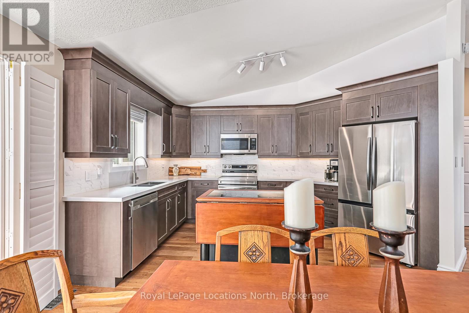 8 Sheffield Terrace, Collingwood, Ontario  L9Y 5B6 - Photo 9 - S12055711