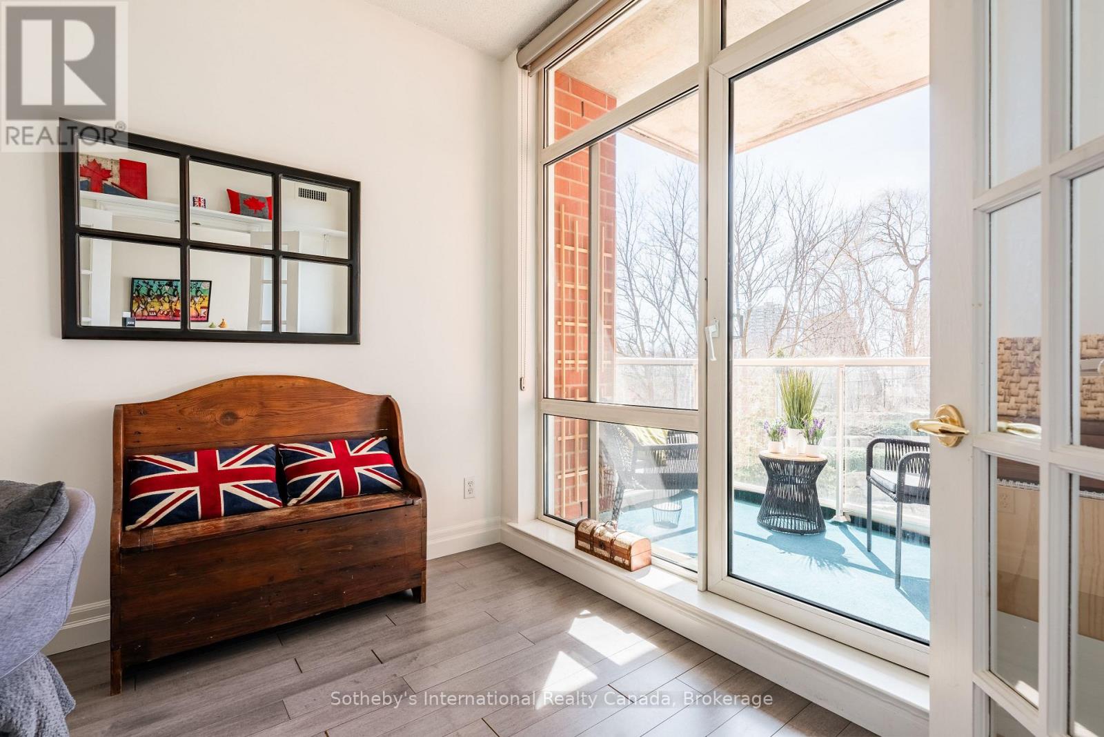 105 - 50 Old Mill Road, Oakville, Ontario  L6J 7W1 - Photo 14 - W12055672