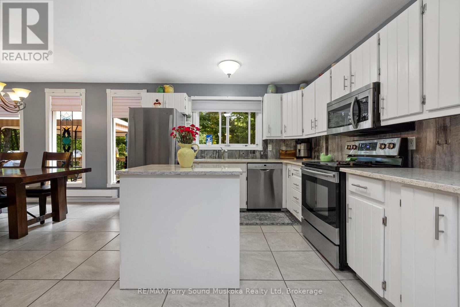 99 Bayview Drive, Carling, Ontario  P0G 1G0 - Photo 13 - X12055708