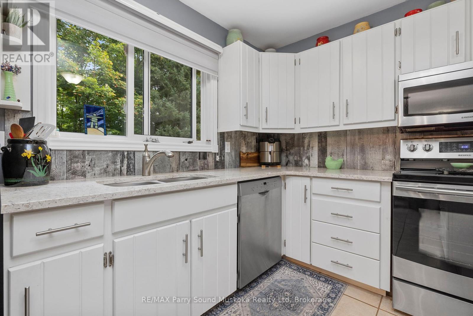 99 Bayview Drive, Carling, Ontario  P0G 1G0 - Photo 16 - X12055708