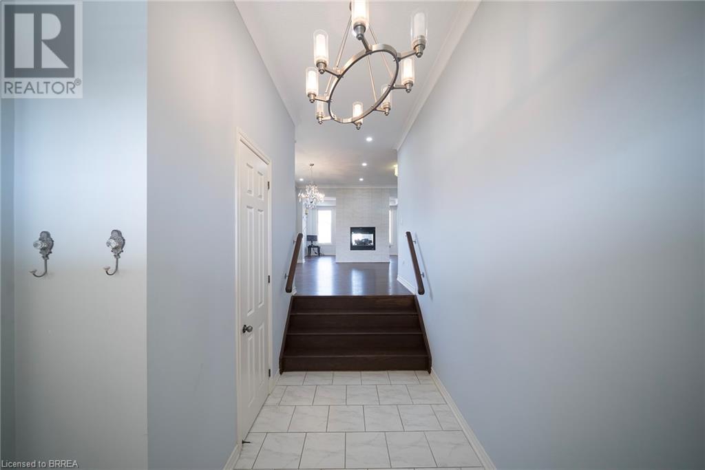 Property at 306 BLACKBURN Drive image 4