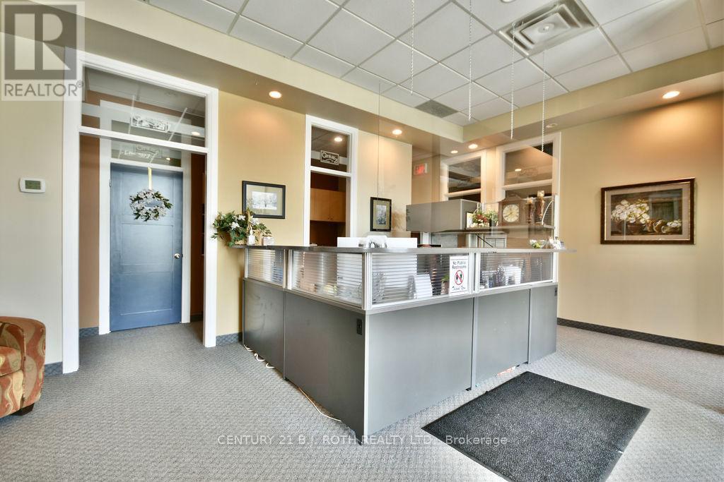 8 - 4 Pine River Road, Essa, Ontario  L3W 0G2 - Photo 4 - N12055683
