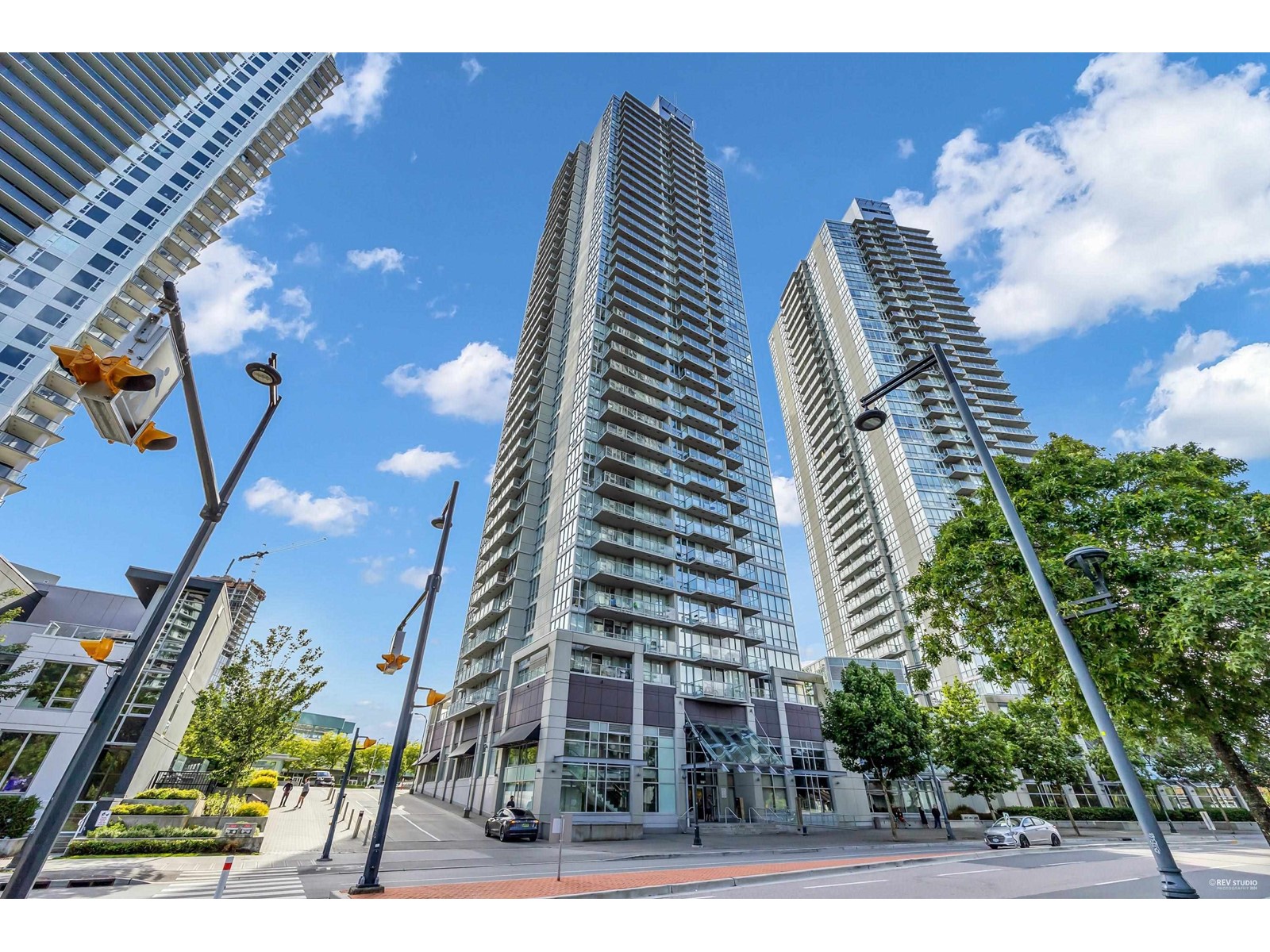 2908 9981 Whalley Boulevard, Surrey, British Columbia  V3T 0G6 - Photo 1 - R2984855