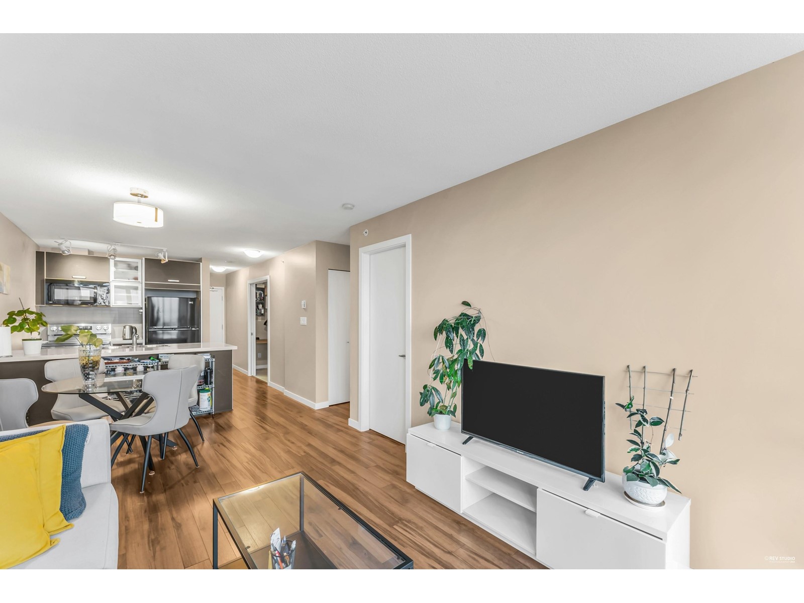 2908 9981 Whalley Boulevard, Surrey, British Columbia  V3T 0G6 - Photo 6 - R2984855