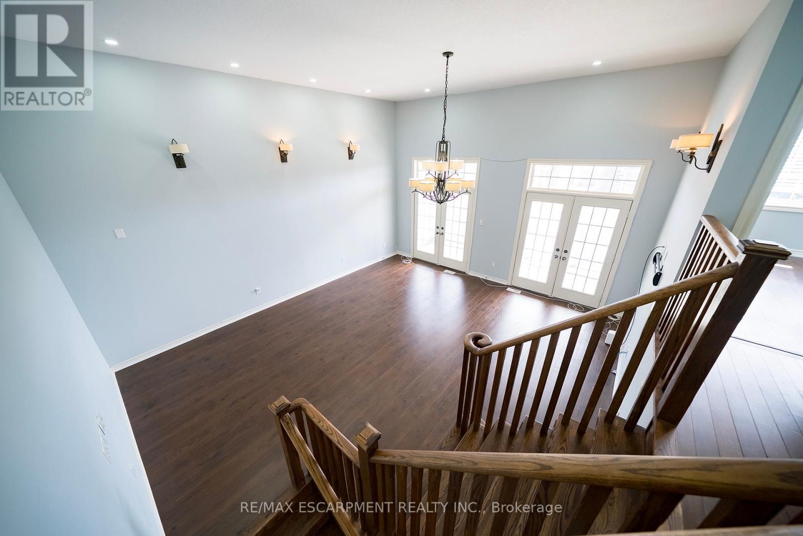 306 Blackburn Drive, Brantford, Ontario  N3T 0G1 - Photo 17 - X12055736