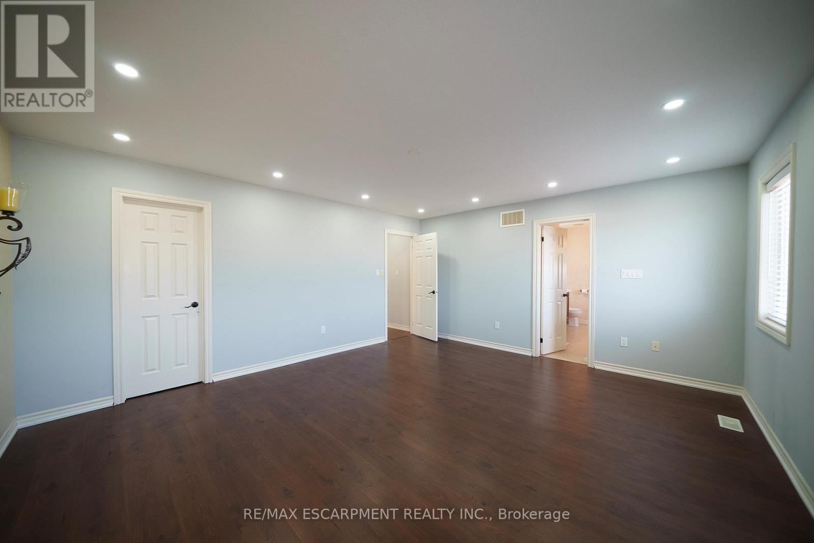 306 Blackburn Drive, Brantford, Ontario  N3T 0G1 - Photo 21 - X12055736
