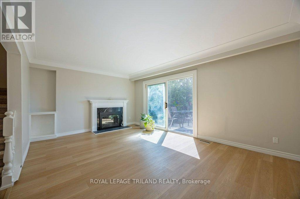 Photo 17 of 38 for 35 - 1220 Royal York Road