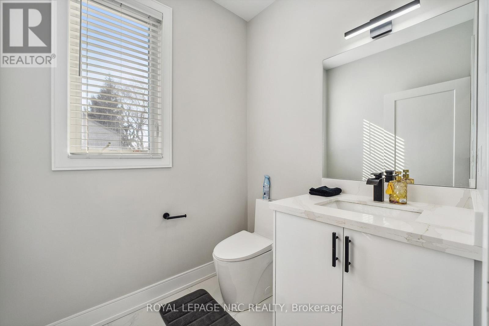 668 Quaker Road, Welland (N. Welland), Ontario  L3C 3H2 - Photo 12 - X12055806