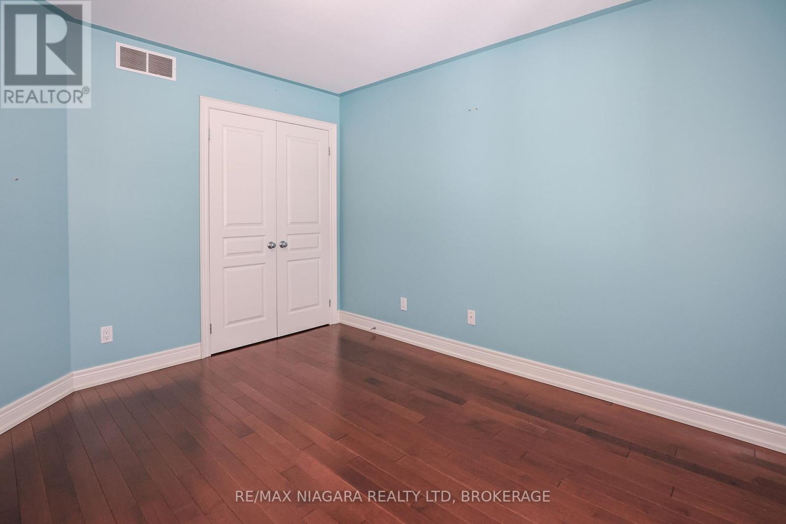 2476 Old Mill Road E, Fort Erie, Ontario  L0S 1S0 - Photo 22 - X11968002