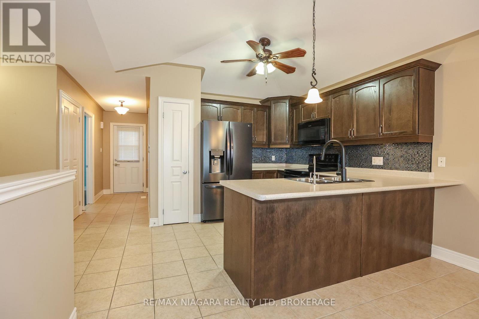 Property at 2476 OLD MILL ROAD E image 4