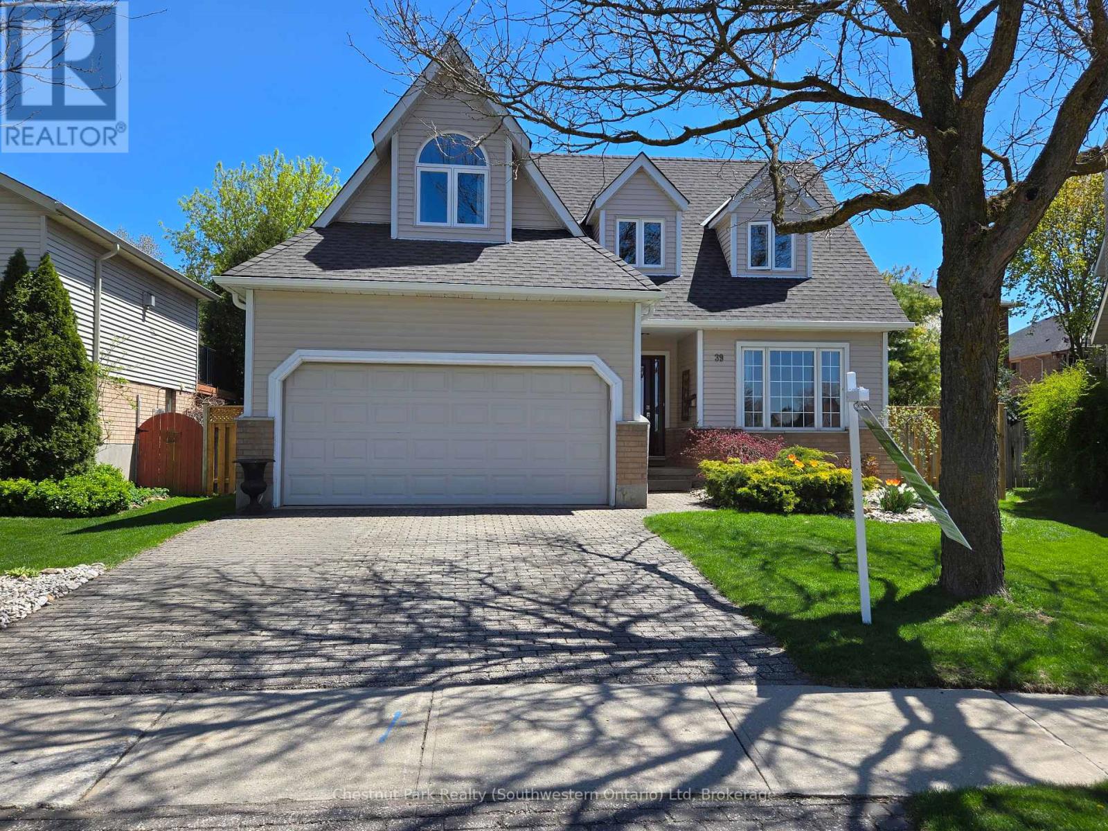 39 Celia Crescent, Guelph, Ontario  N1G 4R4 - Photo 10 - X12055758