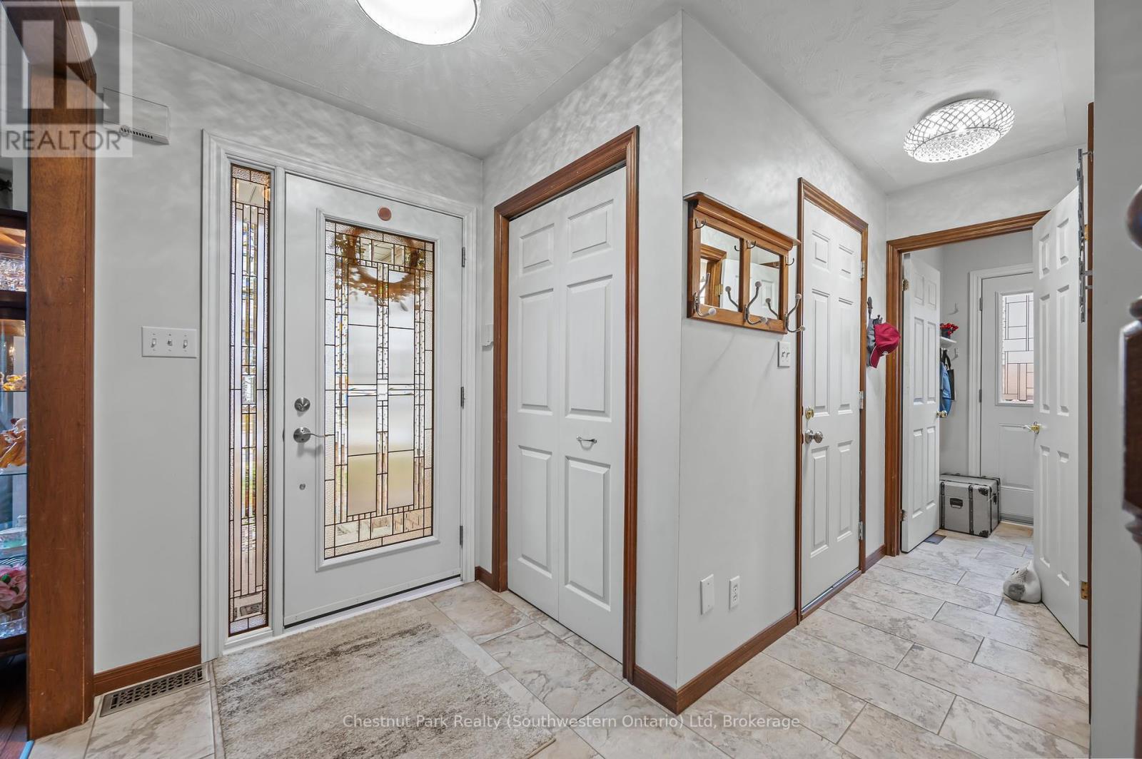 39 Celia Crescent, Guelph, Ontario  N1G 4R4 - Photo 11 - X12055758