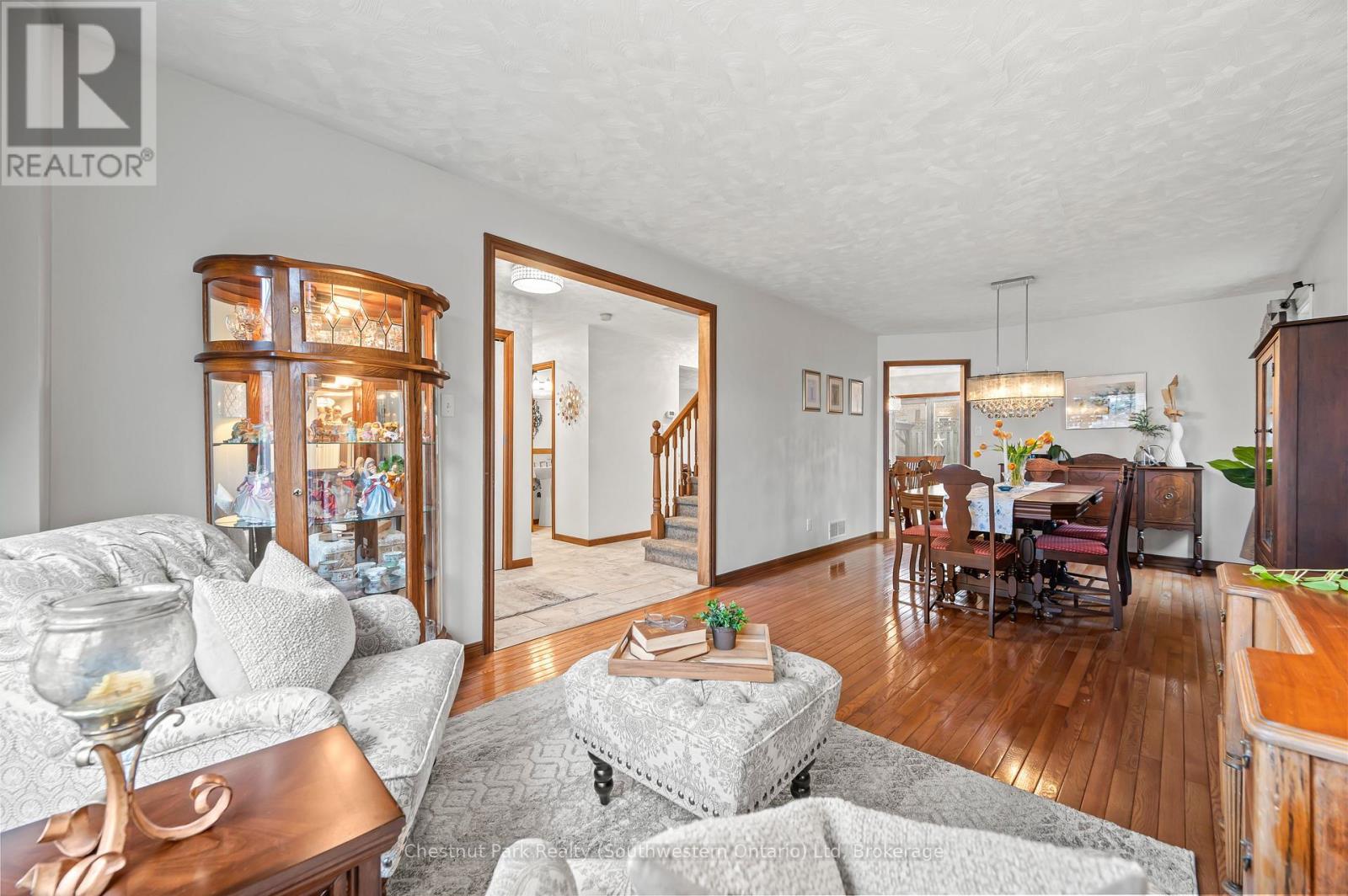 39 Celia Crescent, Guelph, Ontario  N1G 4R4 - Photo 13 - X12055758