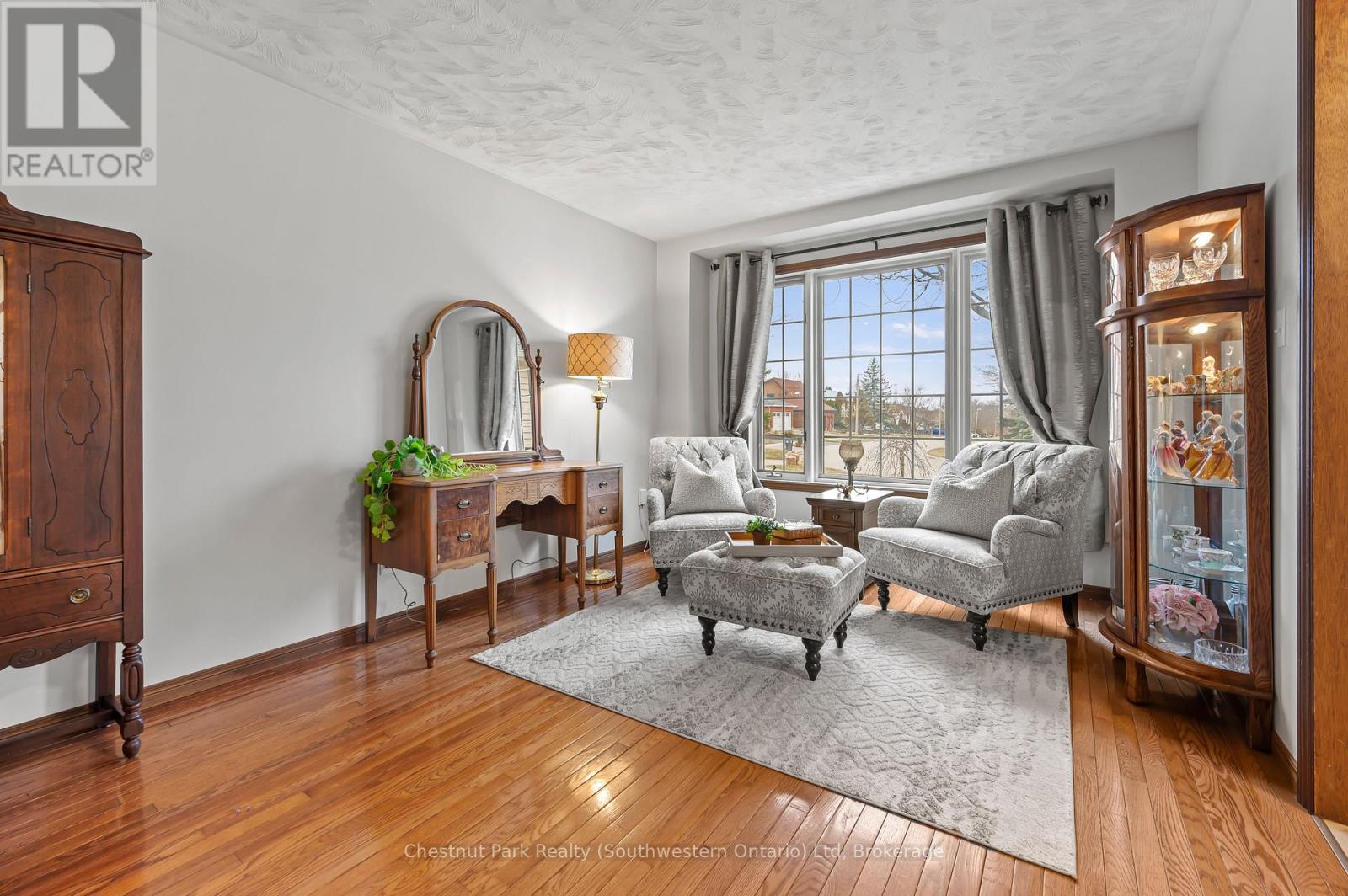 39 Celia Crescent, Guelph, Ontario  N1G 4R4 - Photo 14 - X12055758