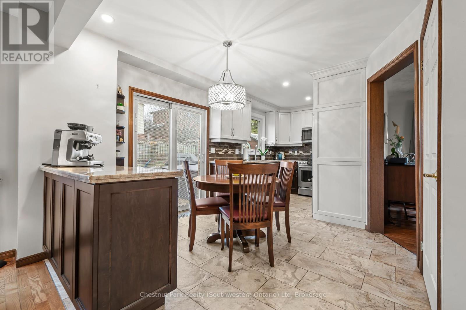 39 Celia Crescent, Guelph, Ontario  N1G 4R4 - Photo 16 - X12055758