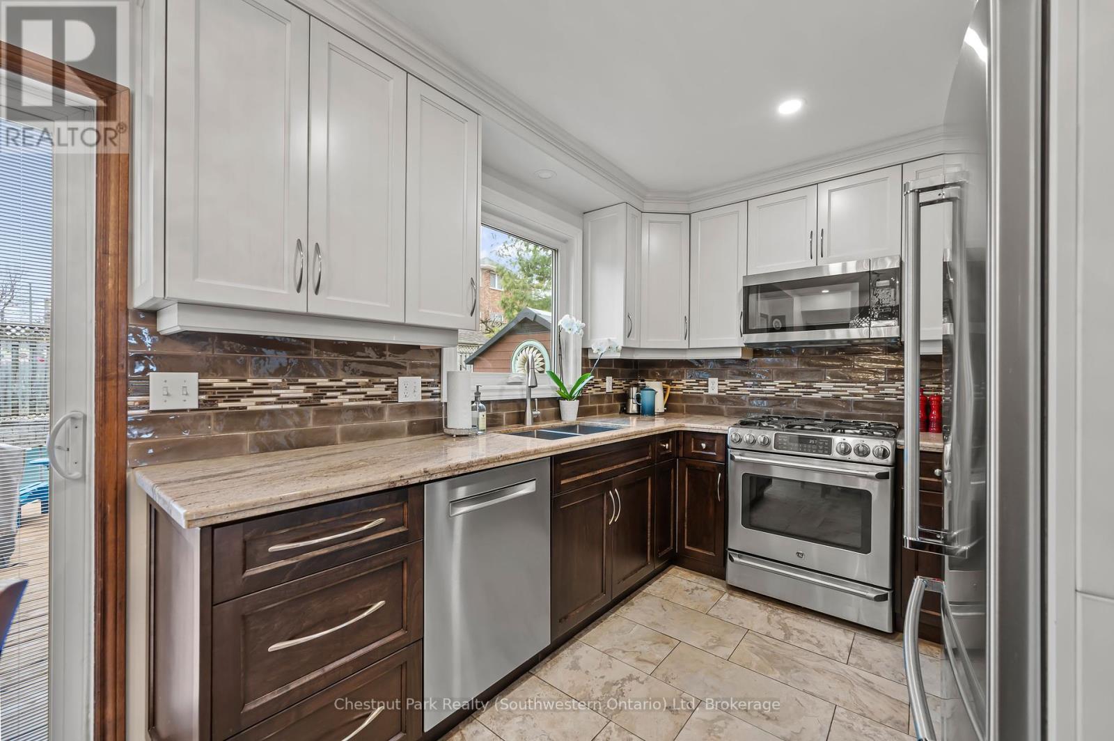 39 Celia Crescent, Guelph, Ontario  N1G 4R4 - Photo 18 - X12055758