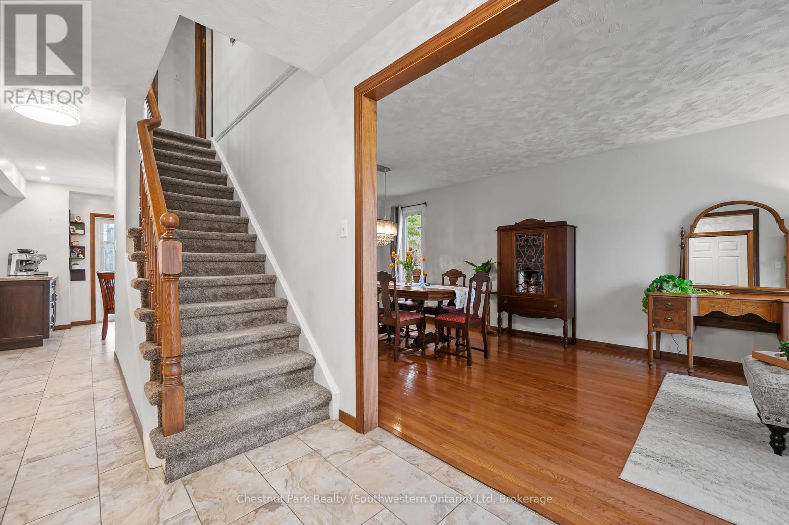 39 Celia Crescent, Guelph, Ontario  N1G 4R4 - Photo 22 - X12055758