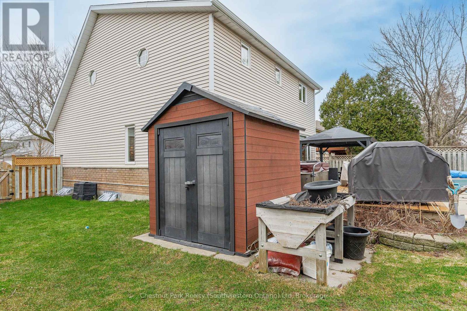 39 Celia Crescent, Guelph, Ontario  N1G 4R4 - Photo 48 - X12055758