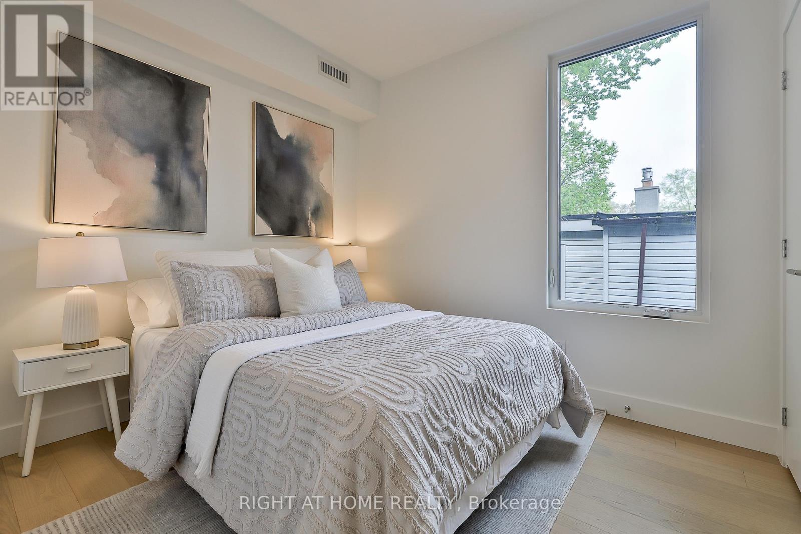 Centre - 2343 Gerrard Street E, Toronto (East End-Danforth), Ontario  M4E 2E6 - Photo 21 - E12055837