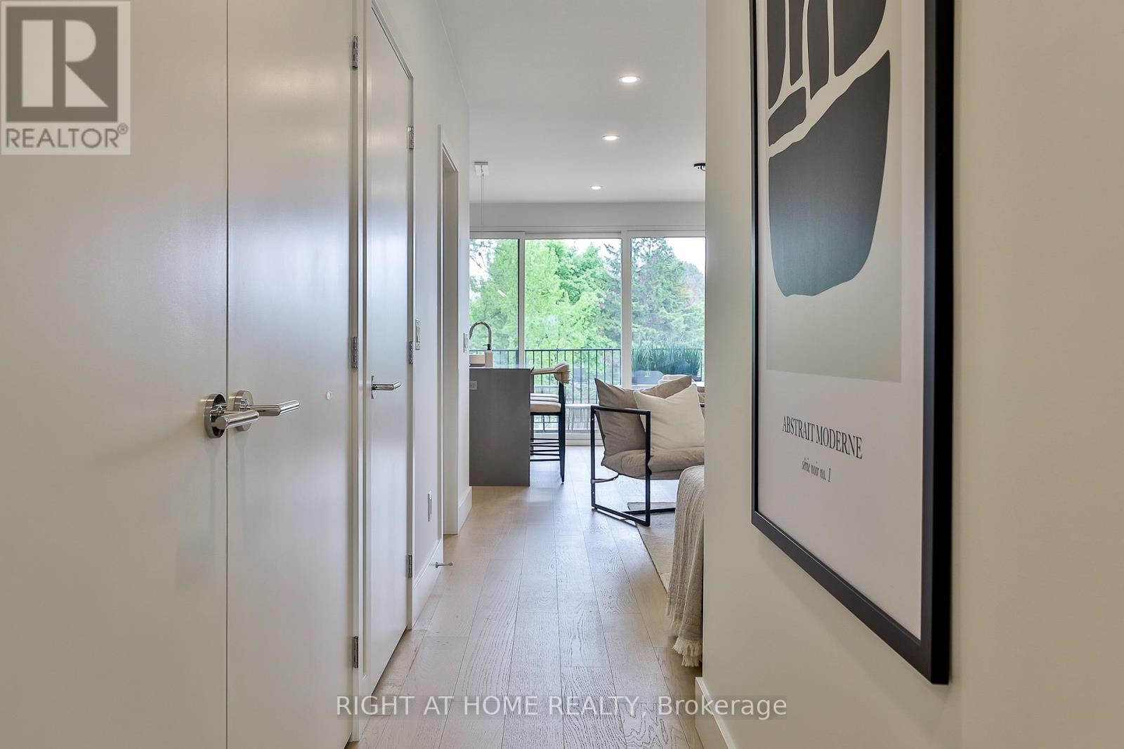 Centre - 2343 Gerrard Street E, Toronto (East End-Danforth), Ontario  M4E 2E6 - Photo 23 - E12055837
