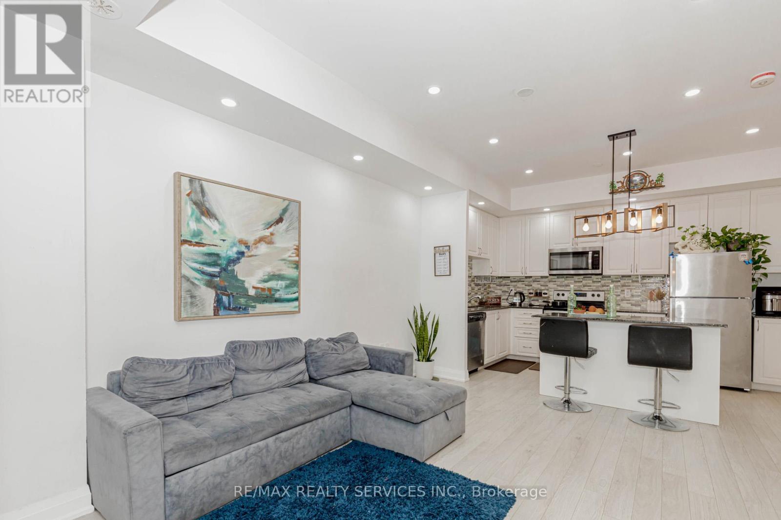 Property at 1202 - 5279 HIGHWAY 7 ROAD image 2