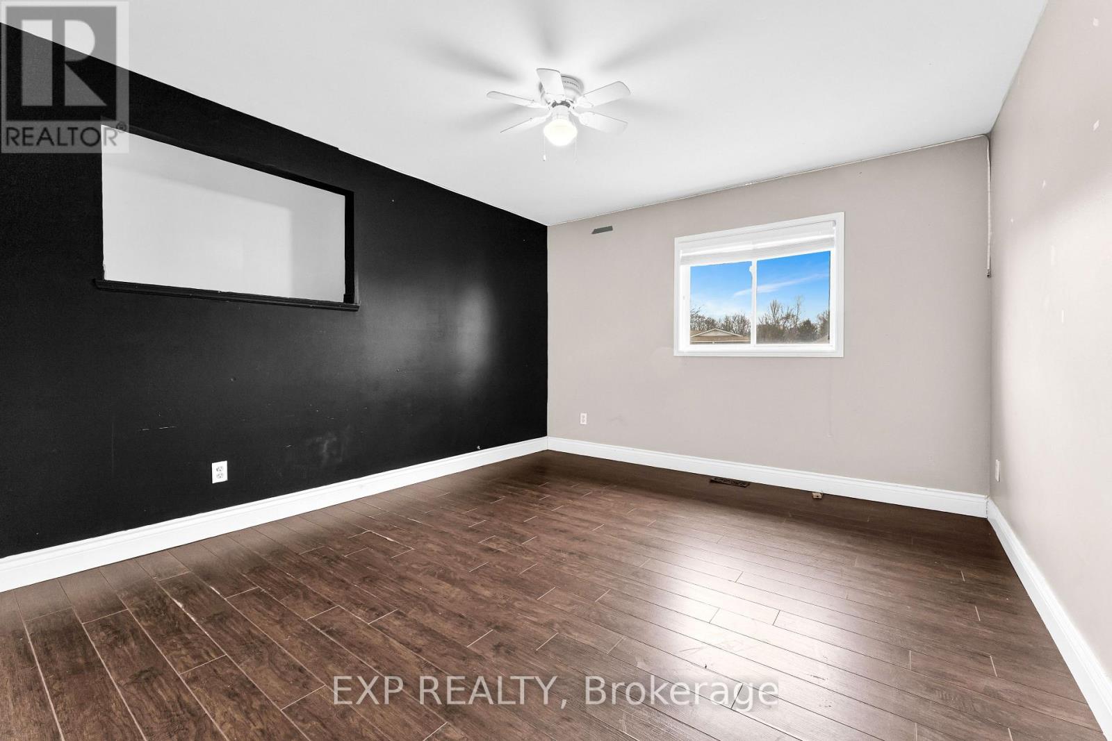 20 Wasaga Sands Drive, Wasaga Beach, Ontario  L9Z 1J6 - Photo 21 - S12055774