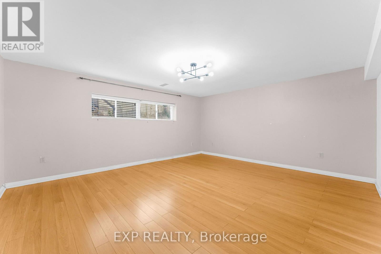 20 Wasaga Sands Drive, Wasaga Beach, Ontario  L9Z 1J6 - Photo 32 - S12055774