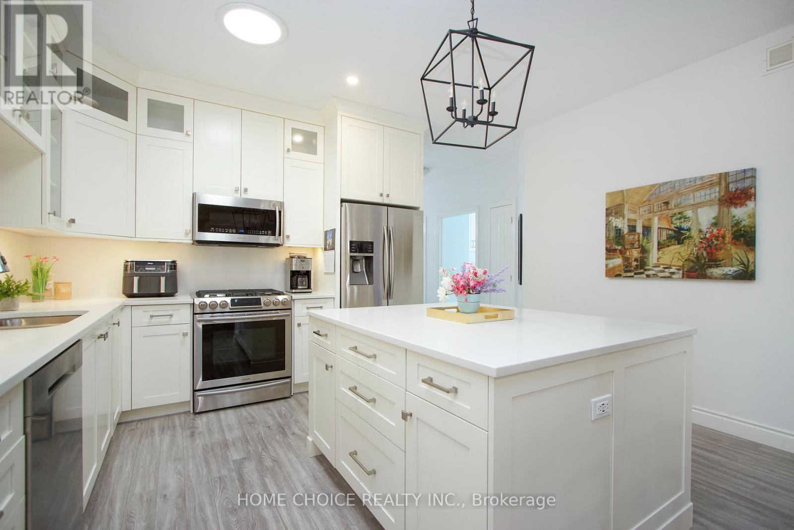 Property at 67 ROYAL GALA DRIVE image 5