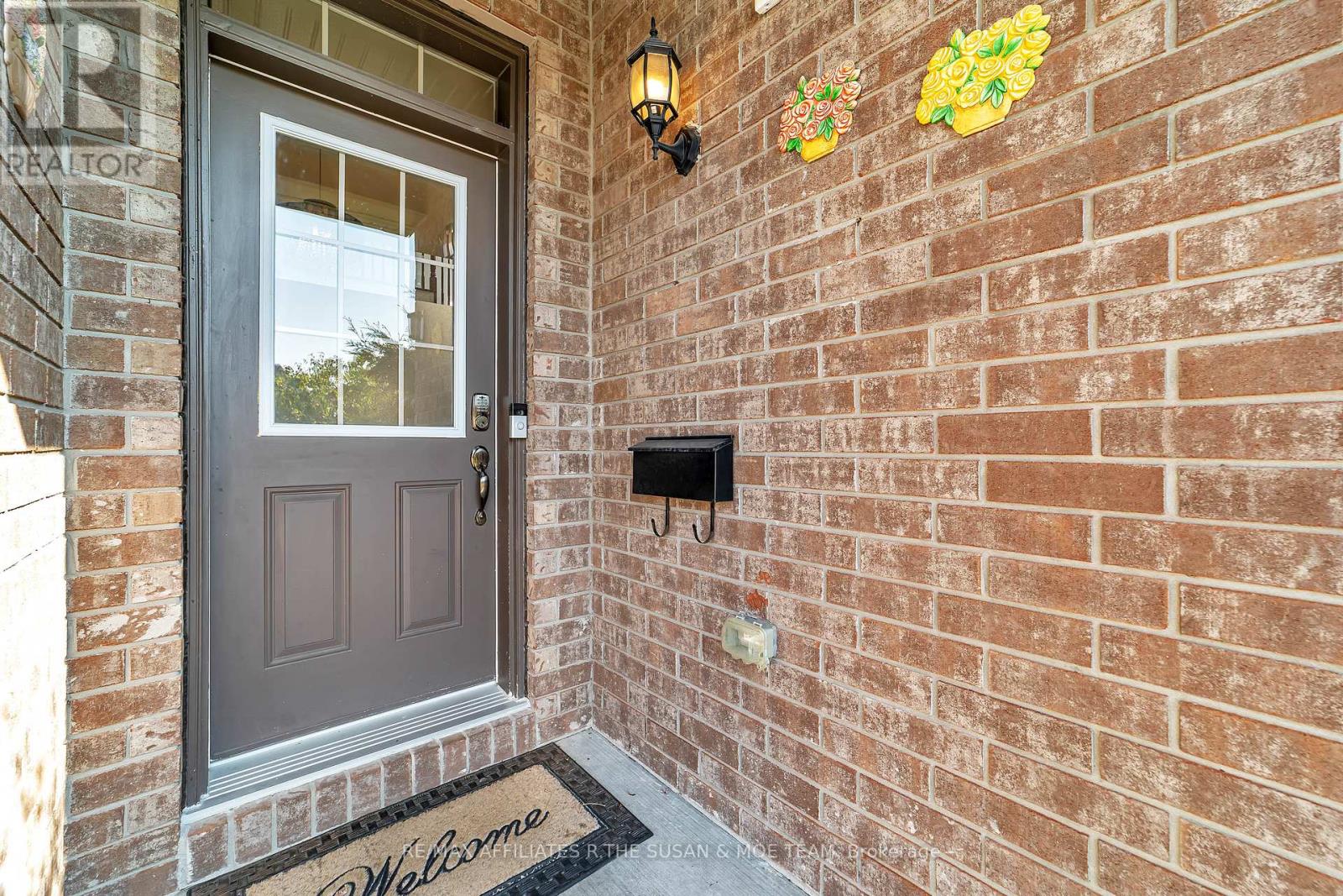 Property at 430 GOLDEN SPRINGS DRIVE image 3