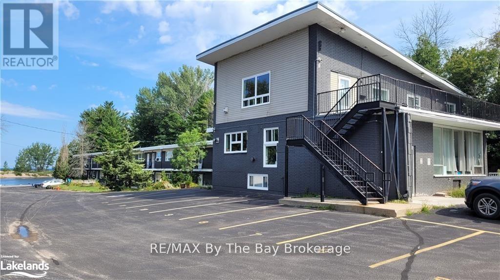 C01 - 280 River Road E, Wasaga Beach, Ontario  L9Z 2L7 - Photo 1 - S12055888