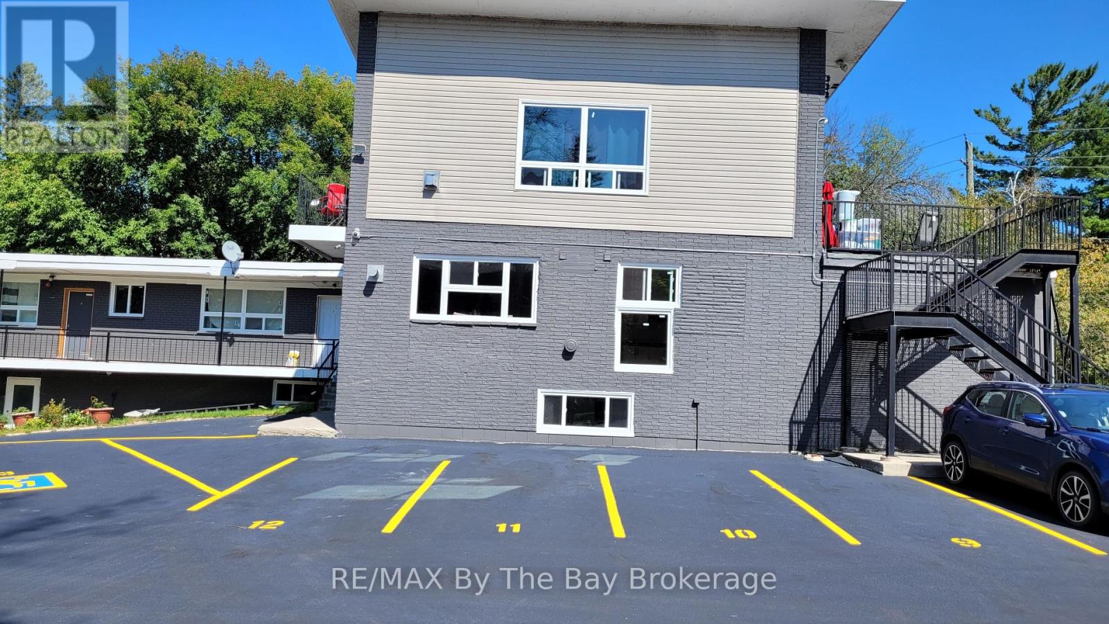 C01 - 280 River Road E, Wasaga Beach, Ontario  L9Z 2L7 - Photo 2 - S12055888