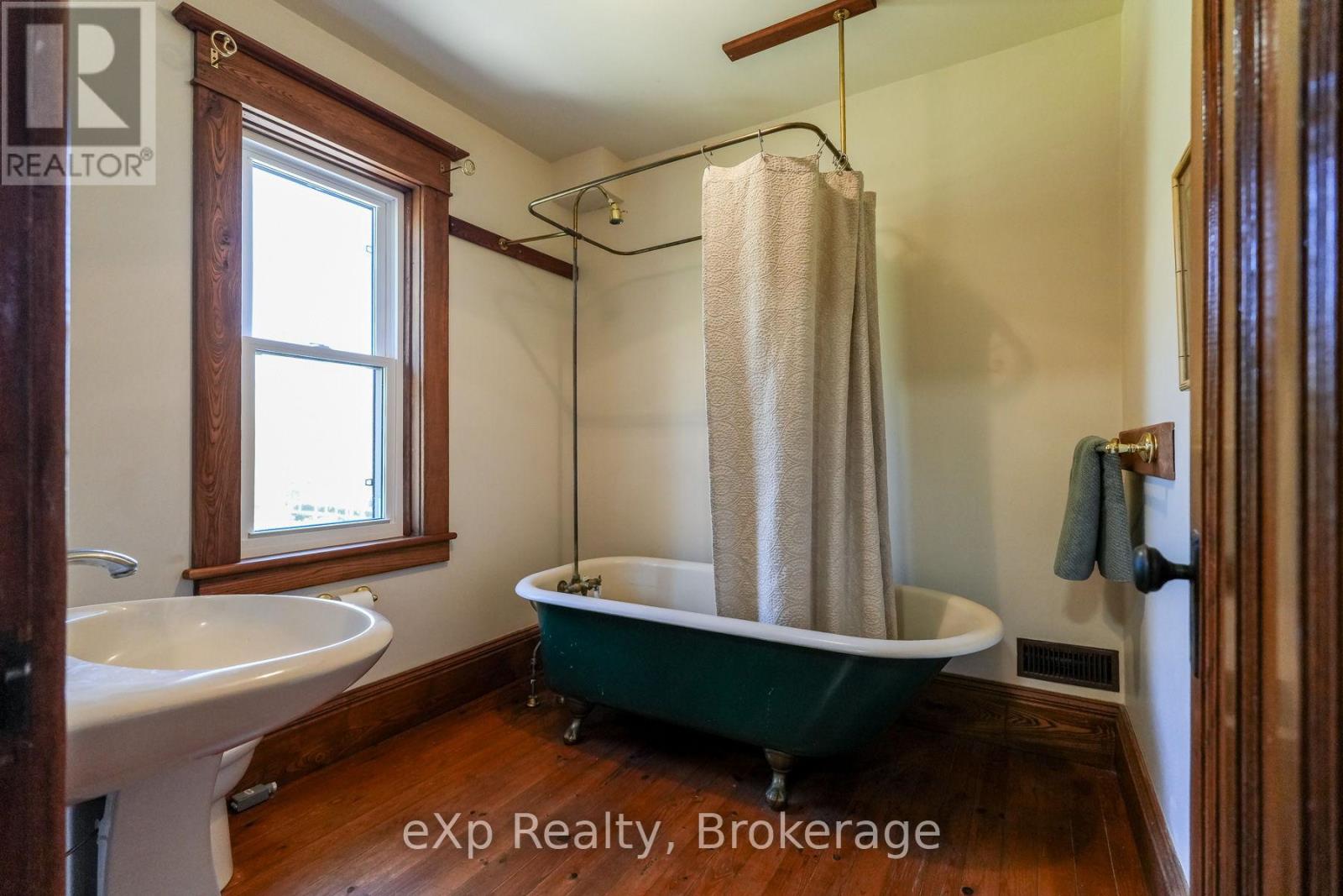 845064 Deviation Road, Grey Highlands, Ontario  N4L 1W5 - Photo 34 - X12055852