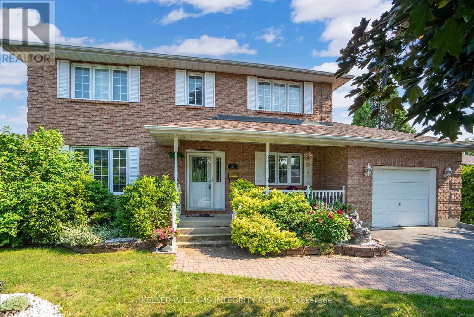 60 HICKORY STREET, South Stormont, Ontario