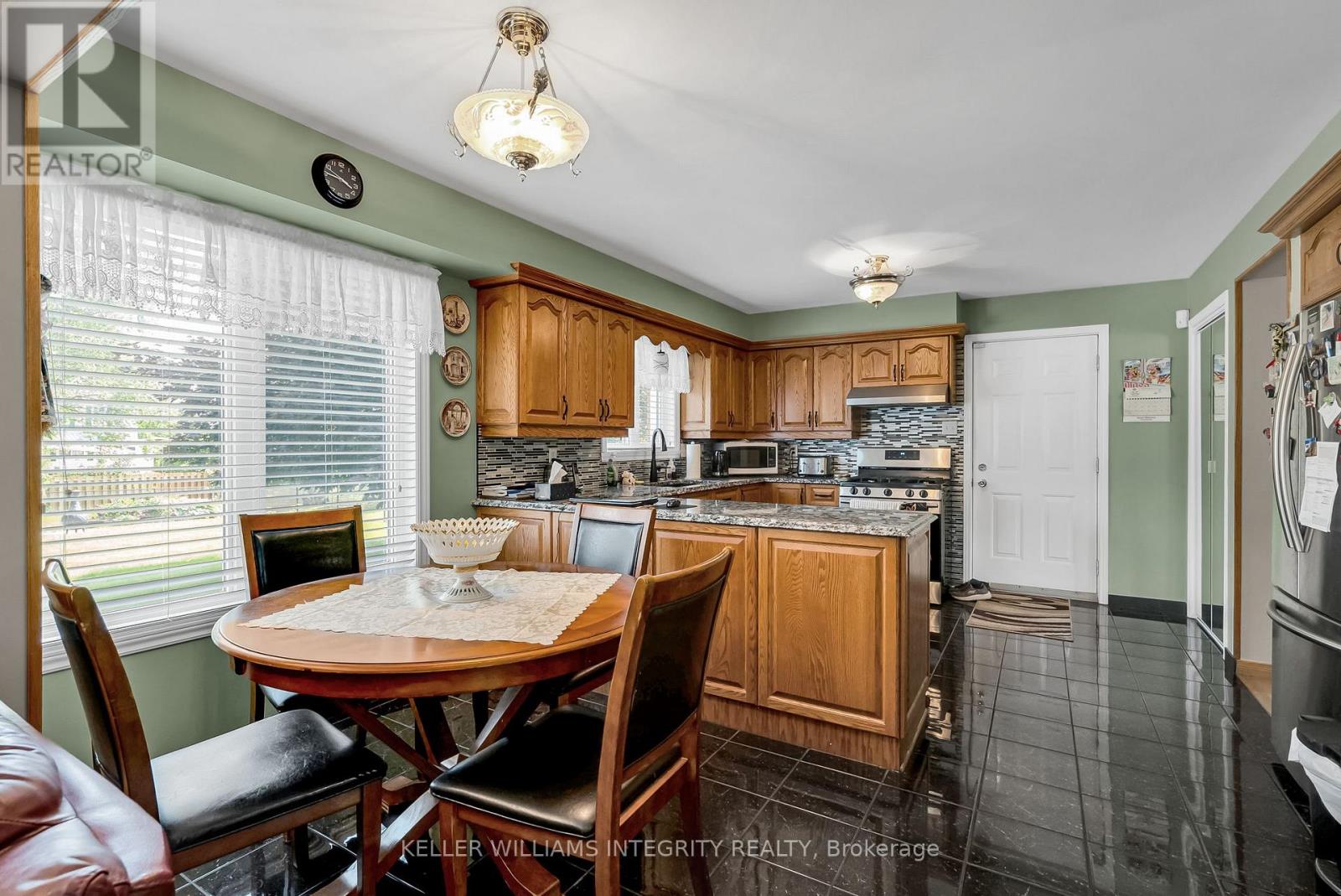 60 Hickory Street, South Stormont, Ontario  K0C 1M0 - Photo 7 - X12055849