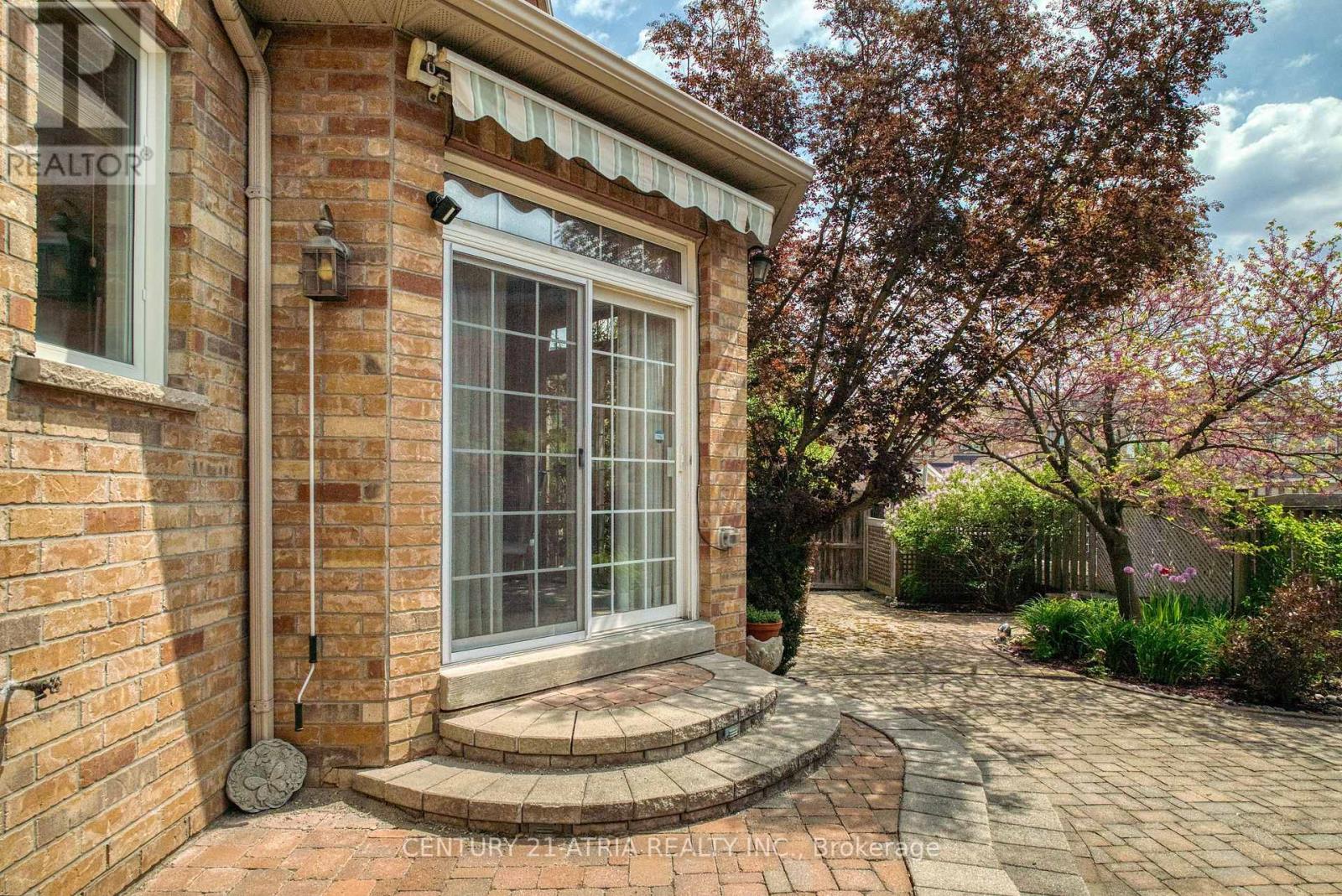 149 Russell Jarvis Drive, Markham, Ontario  L3S 4L1 - Photo 32 - N12055854