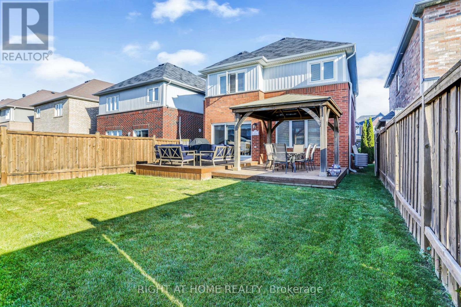 Property at 19 AMBERWING LANDING image 3