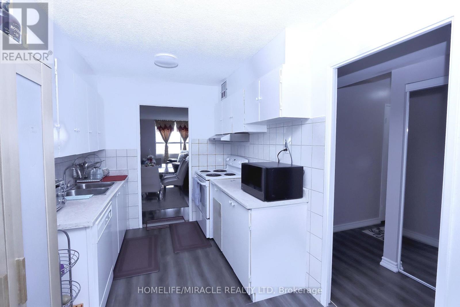1507 - 40 Panorama Court, Toronto, Ontario  M9V 4M1 - Photo 5 - W12055857